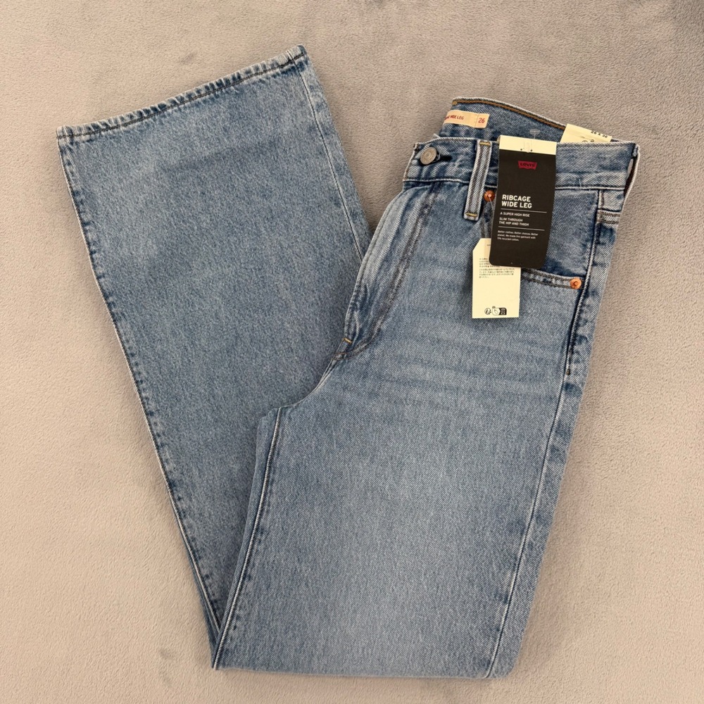 Levis Premium Ribcage Wide Leg Super High Rise Jeans Light Wash Women's 26x32
